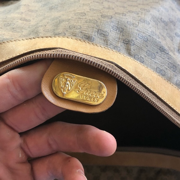 Authentic Gucci duffle bag - Picture 2 of 4